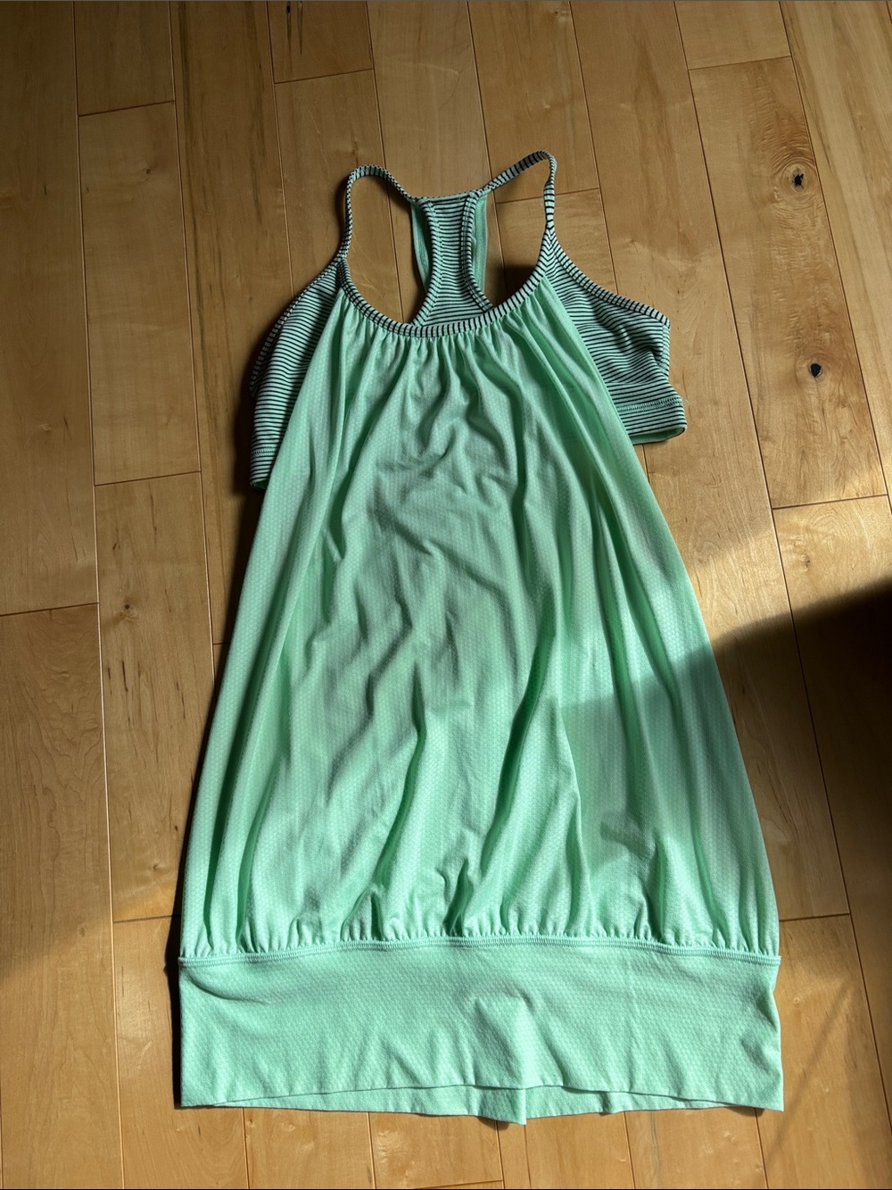 Lululemon no limits tank